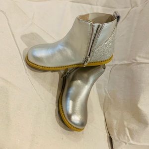 Silver and glitter girls’ ankle boots size 13